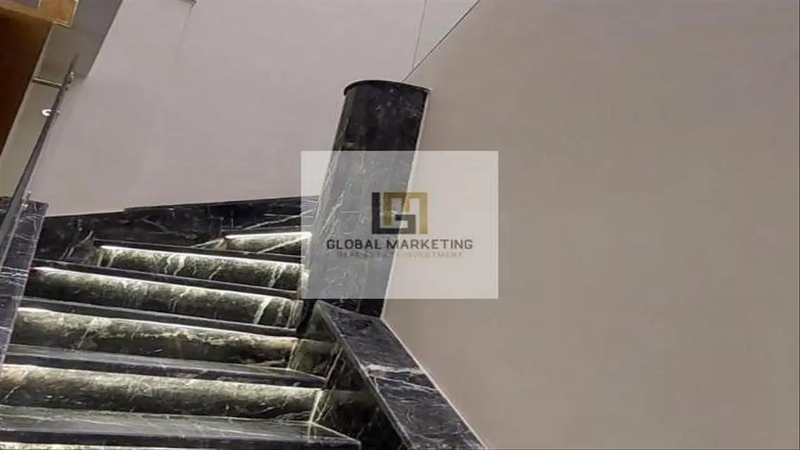 Furnished Penthouse - Private Pool - Lake View