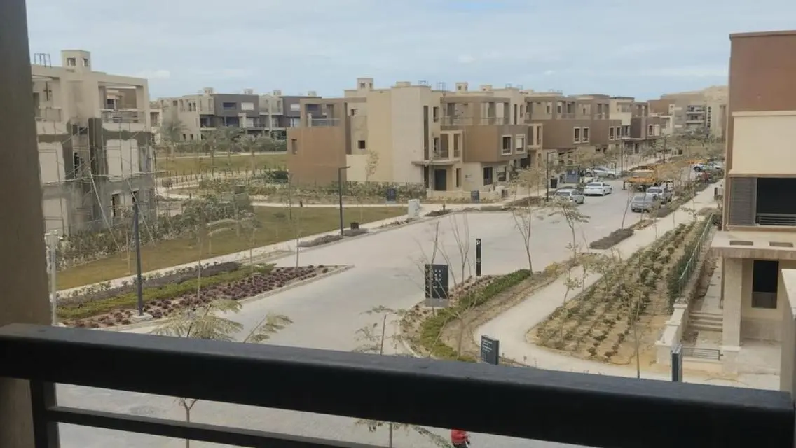 فيلا مستقلة للبيع – جولد كليف