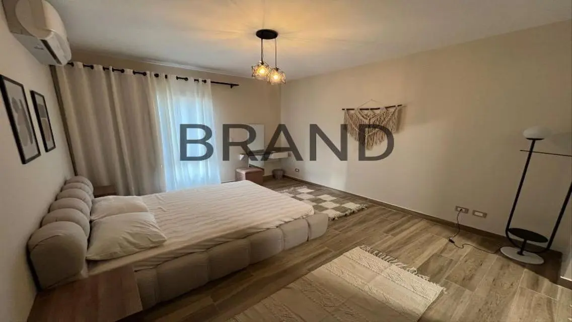 A fully furnished 2-bedroom apartment  In  Eastown