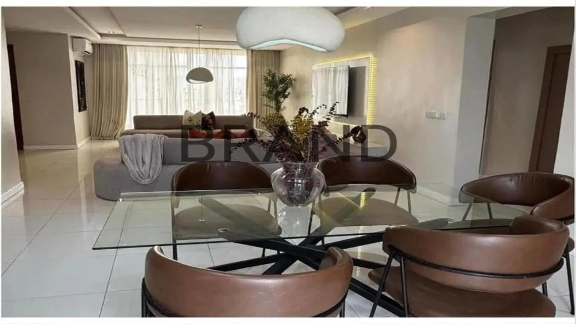 Luxurious studio first occupancy fully furnishing