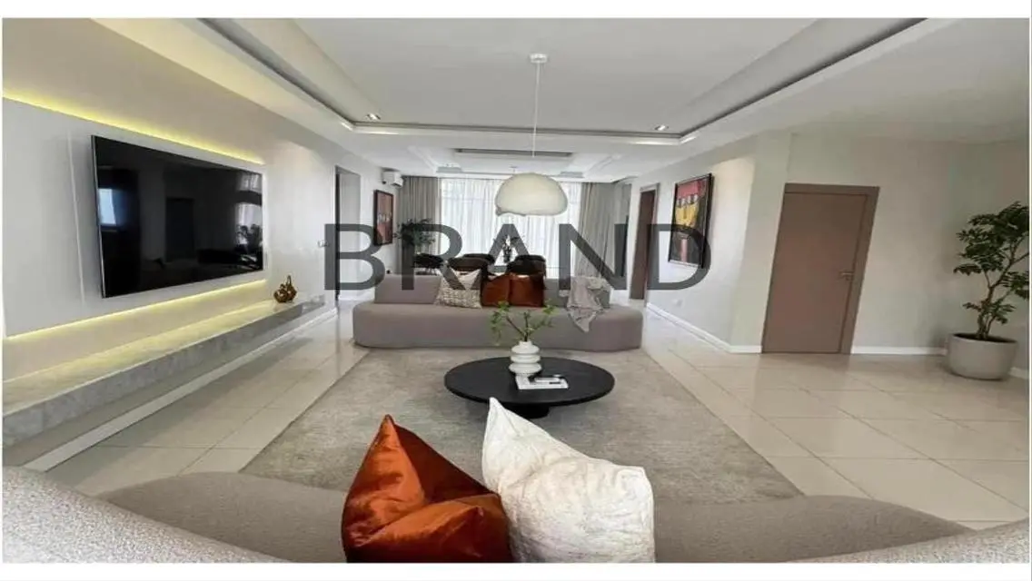Luxurious studio first occupancy fully furnishing
