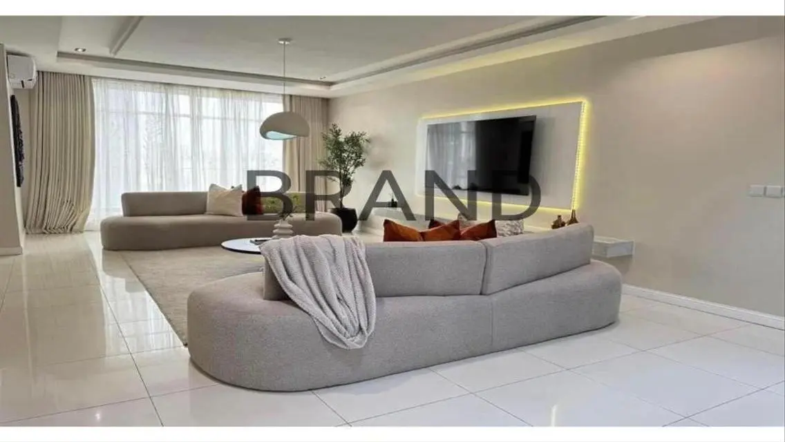 Luxurious studio first occupancy fully furnishing