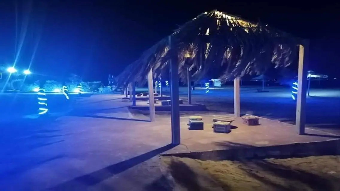 استلم فورا شالية غرفتين ارضي بيشوف البحر في سكانور