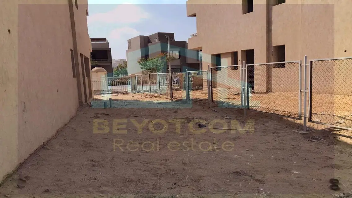 للبيع توين هاوس مميز جولف اكستنشن نصف تشطيب