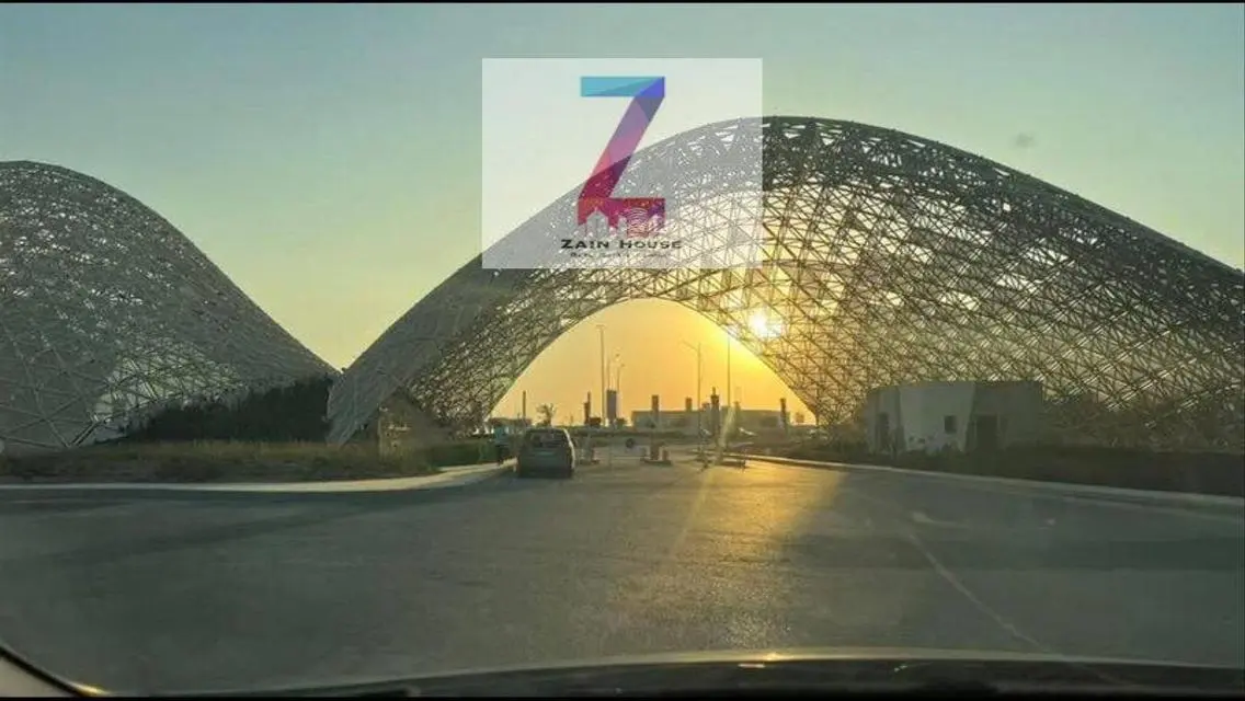 شقه للبيع في المستقبل سيتي 160 متر علي الاند سكيب