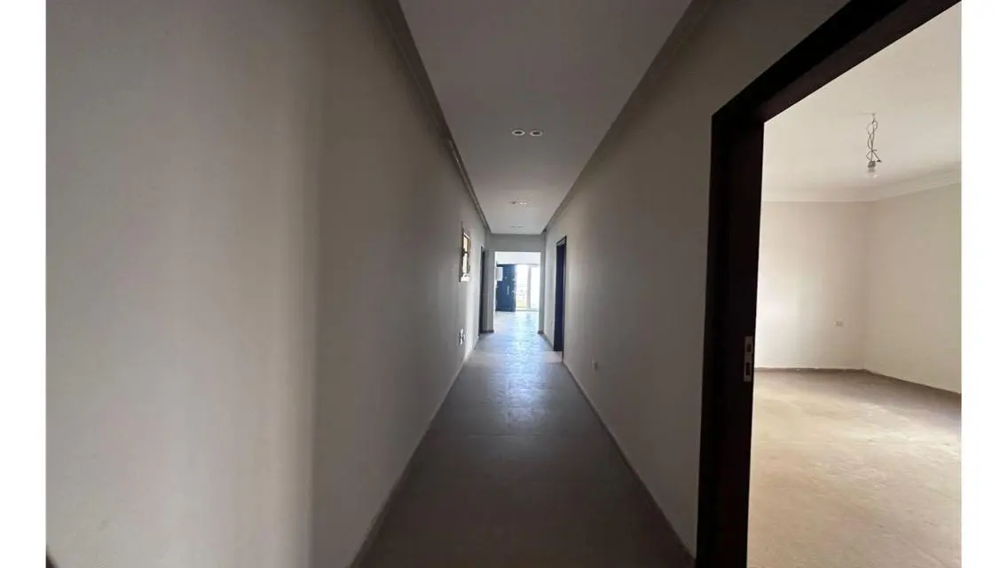 شقة فاخرة بمساحة 280 متر