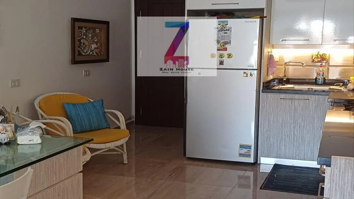 Ground floor with a modern furnished garden, fully