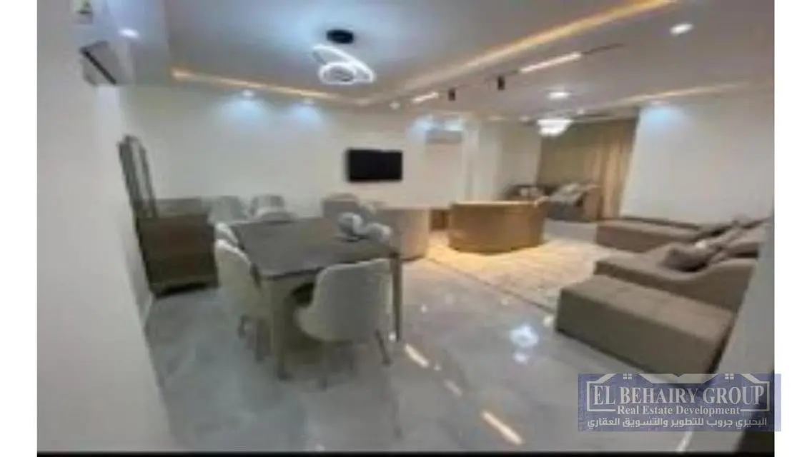 شقة للايجار في كمبوند الزهوة
