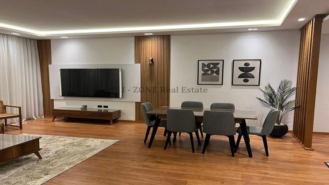 Lake View Luxury Apartment