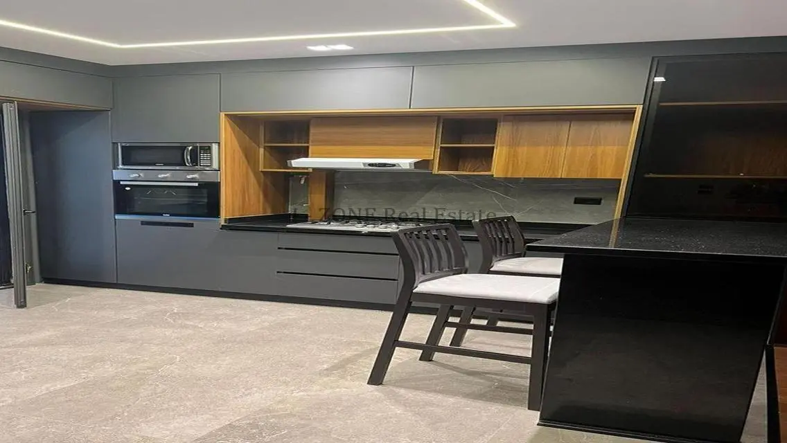 Lake View Luxury Apartment