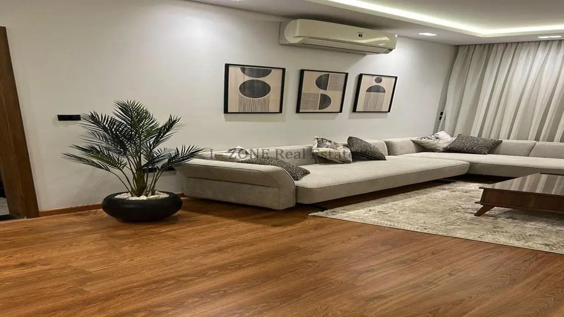 Lake View Luxury Apartment