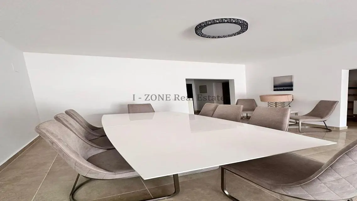 2 Bedroom Apartment for Sale in I-Zone