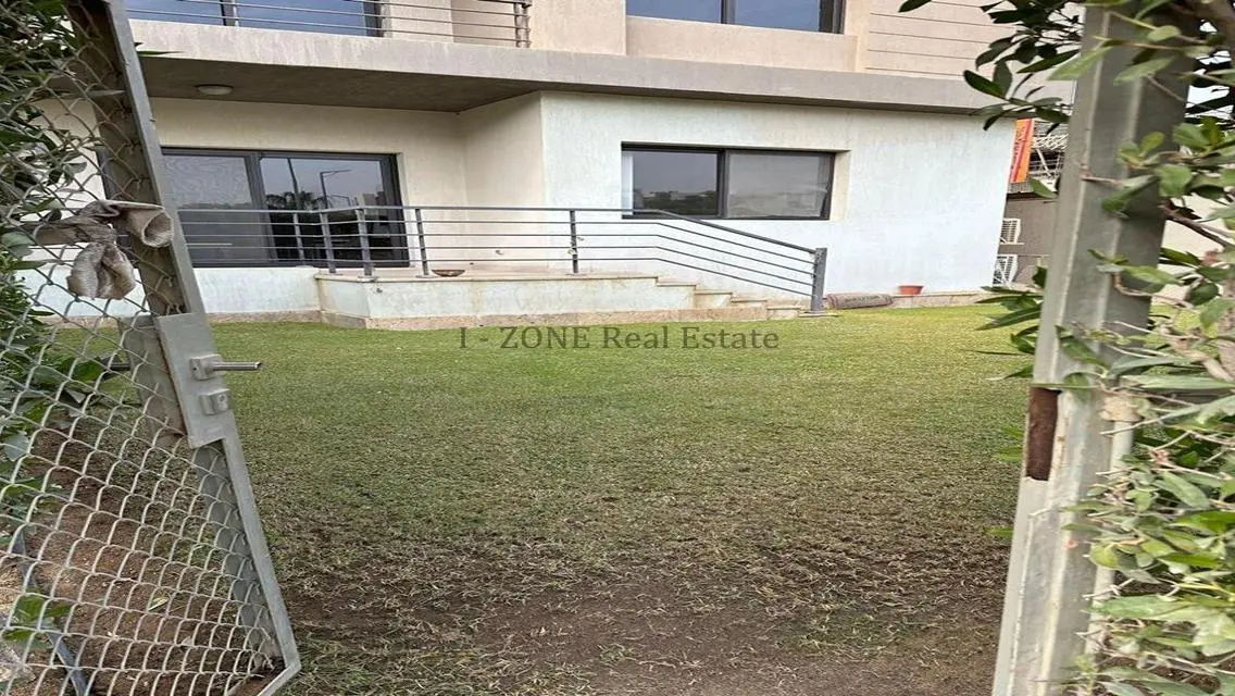 2 Bedroom Apartment for Sale in I-Zone