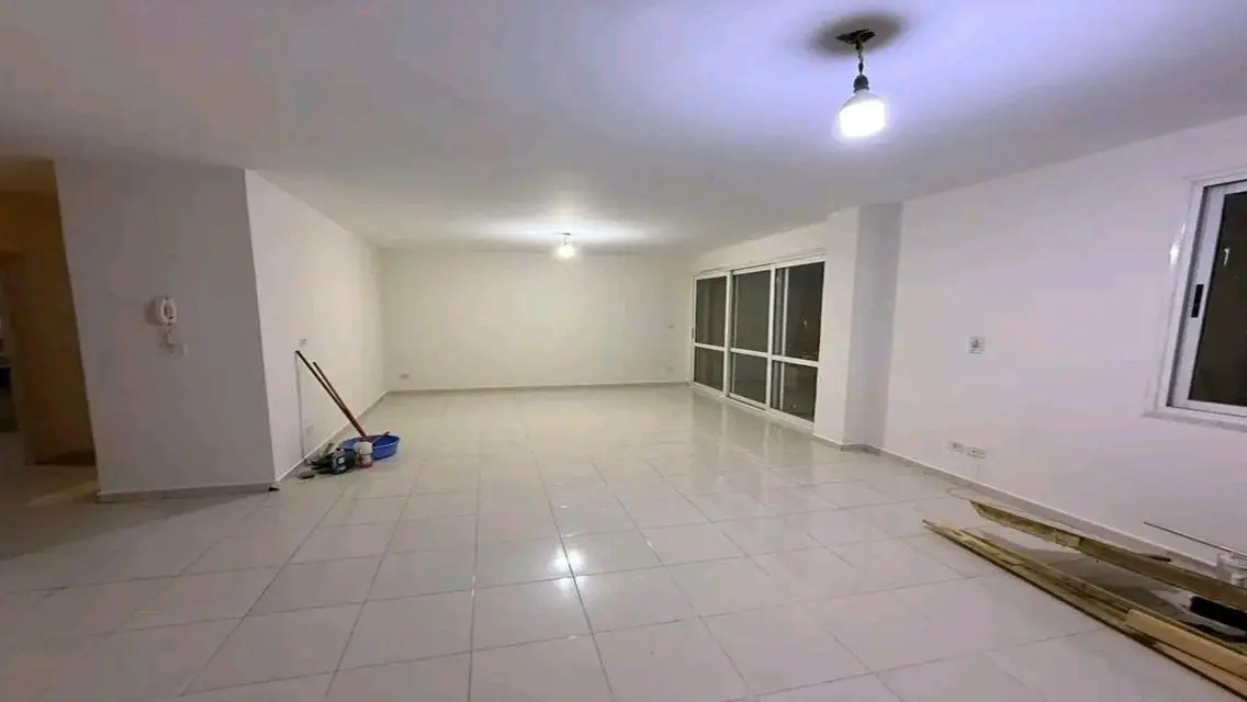 شقة فاخرة للإيجار بـ22000 جنيه