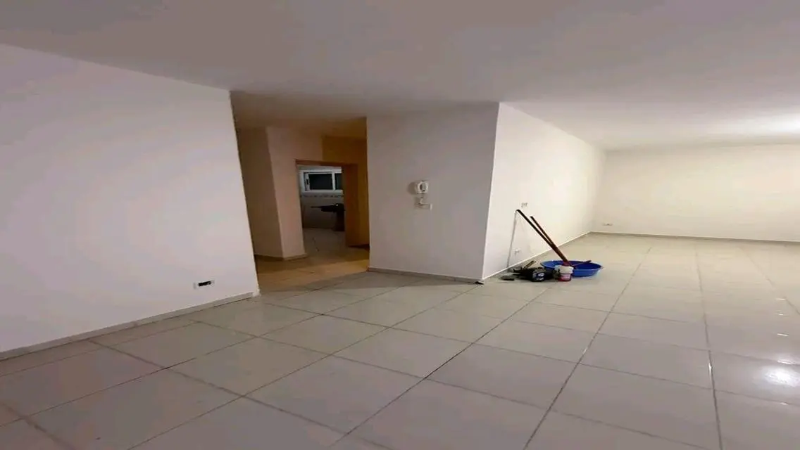 شقة فاخرة للإيجار بـ22000 جنيه
