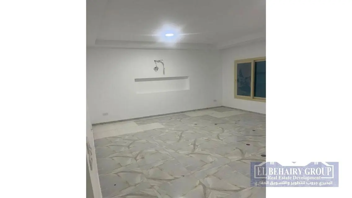 Stunning Apartment for Rent in Golden Square