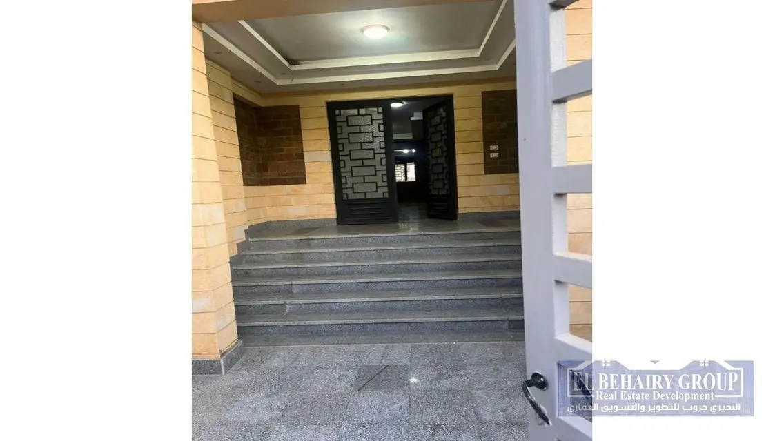 Stunning Apartment for Rent in Golden Square