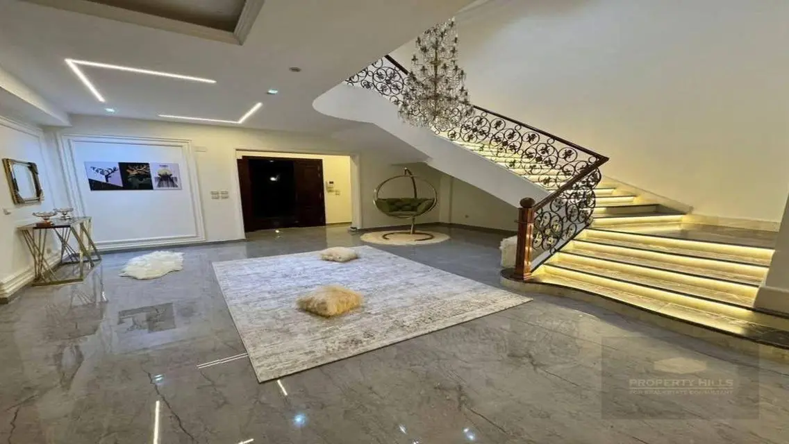Luxury Apartment in Acs-10