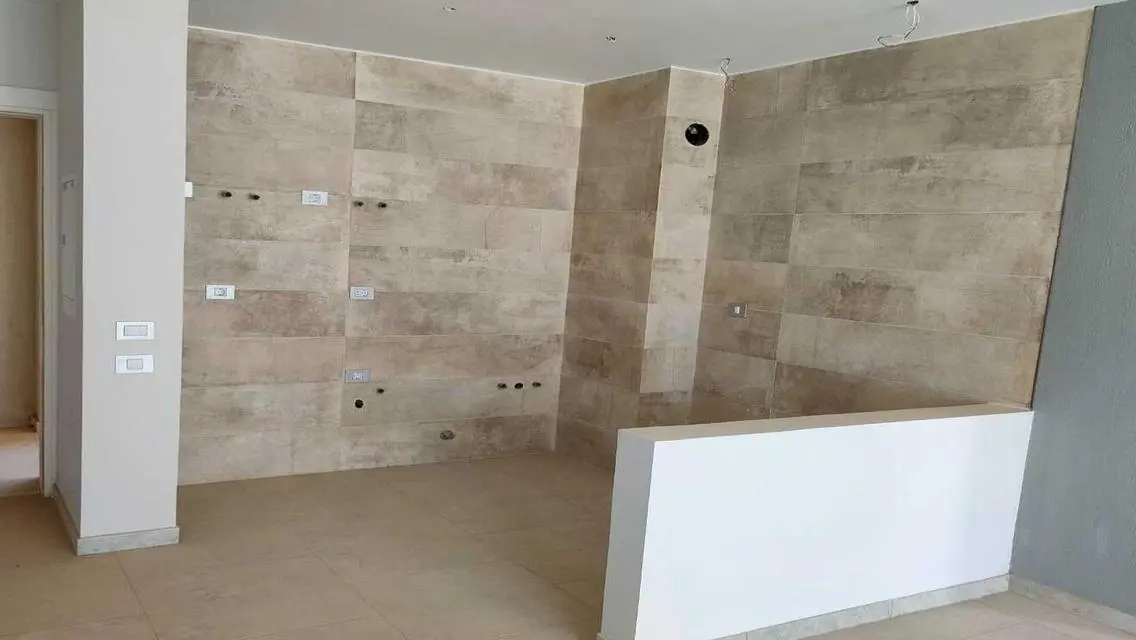 Luxury Apartment with 126 m² Space & Security Guard Overlooking a Main Landmark