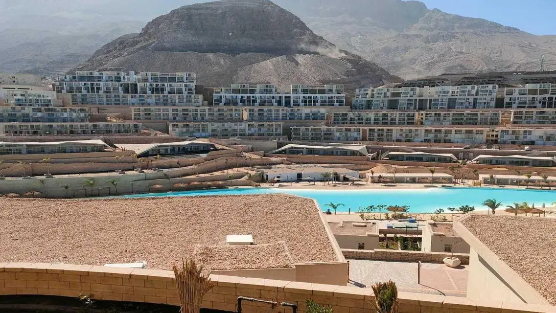 Luxury Apartment with 126 m² Space & Security Guard Overlooking a Main Landmark