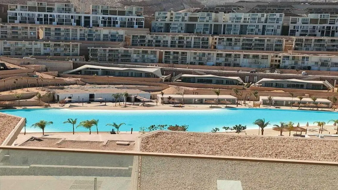 Luxury Apartment with 126 m² Space & Security Guard Overlooking a Main Landmark