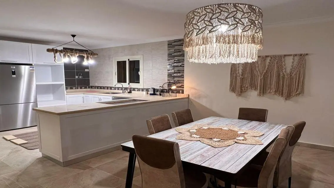 Luxury Villa Overlooking Main Landmark