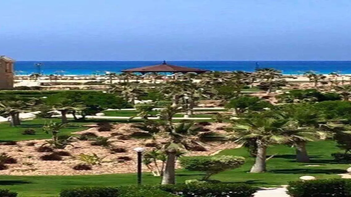 شقة مزدوجة بغرفة 200 متر بإطلالة رائعة
