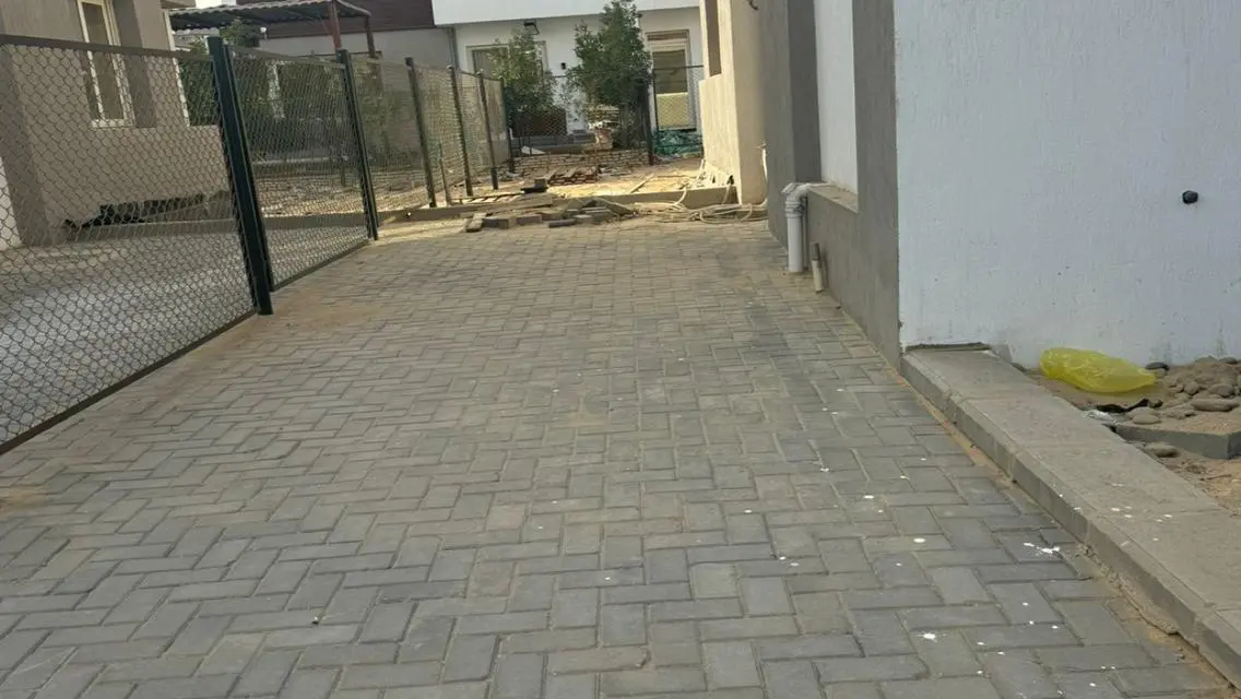 فيلا مميزة بمساحة 1000 متر للبيع