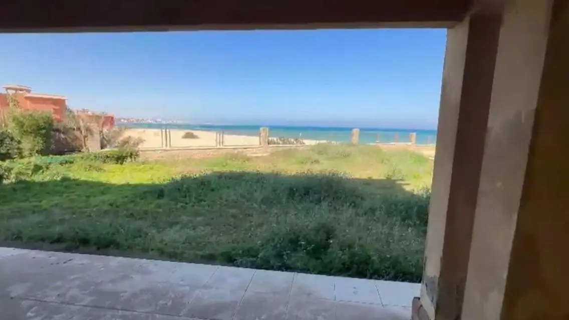 فيلا فاخرة في لا لونا بيتش, السخنة