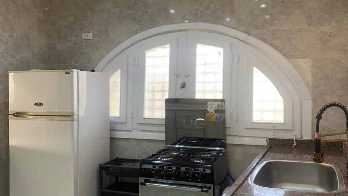 شقة فاخرة للبيع مع مناظر رائعة على البحيرات