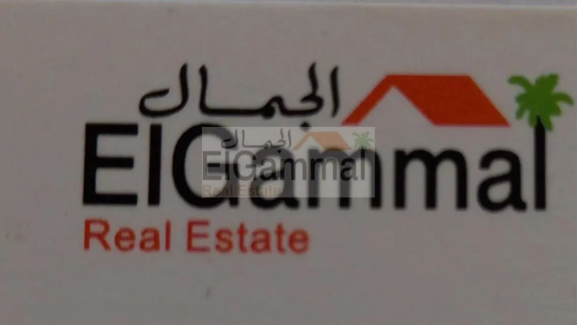 شقة فاخرة بمساحة واسعة للبيع مع جميع وسائل الراحة