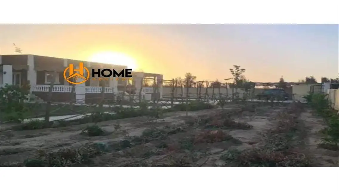 عقار مميز للبيع بمساحة شاسعة
