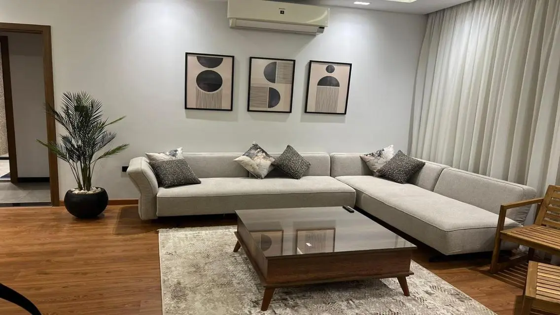 Stunning Lake View Apartment at an Attractive Price