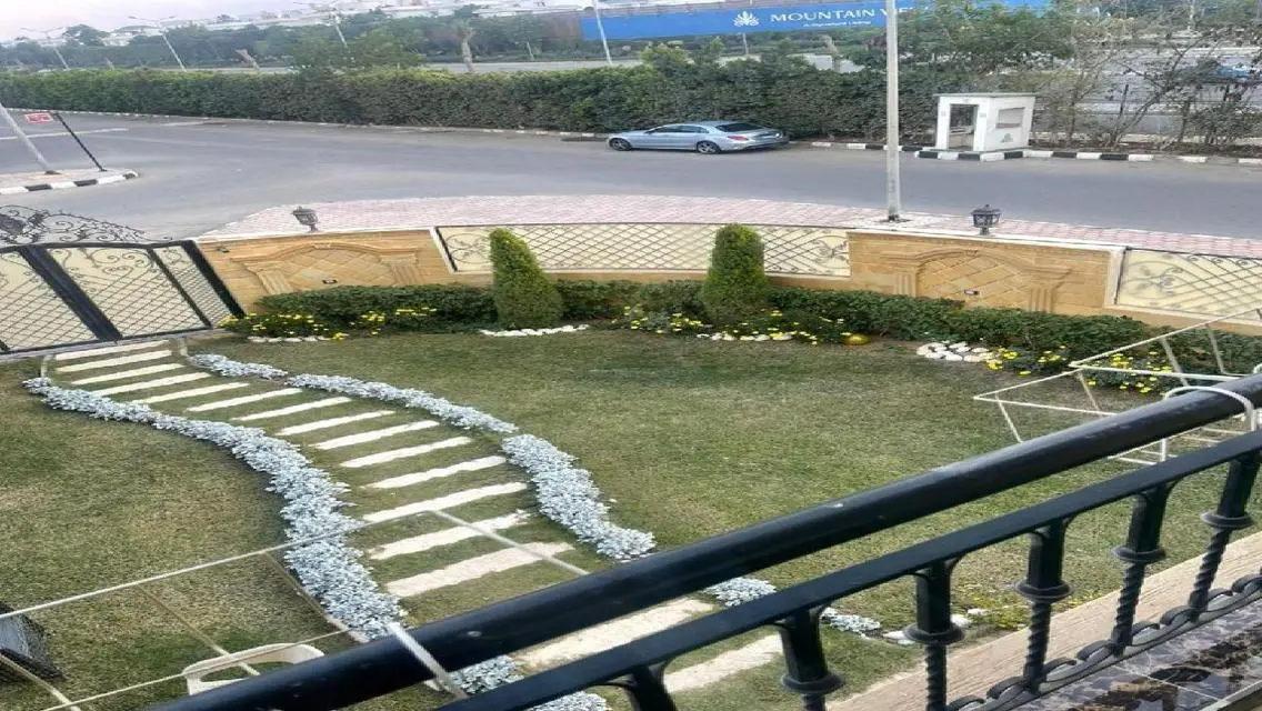 فيلا مفروشة للإيجار أمام مول أفينيو - مدينة الرحاب