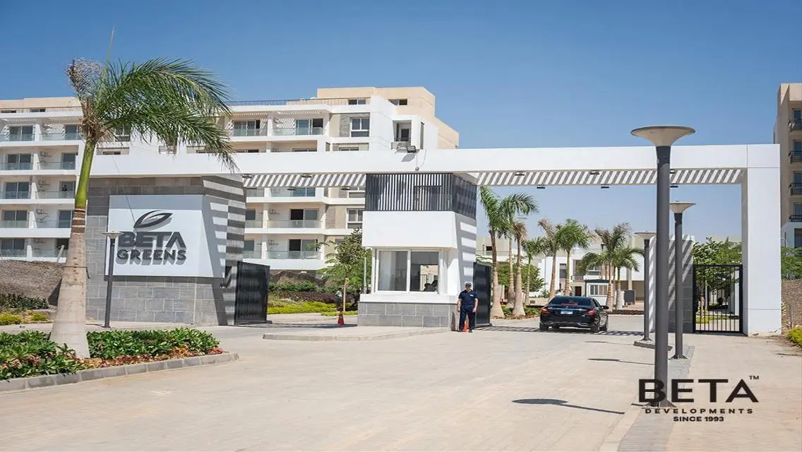 Luxury Villa with Private Garden in the Heart of the City