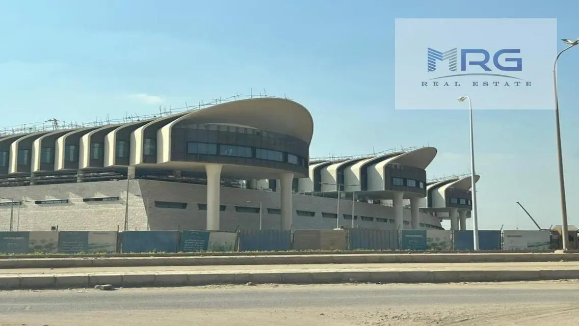 شقة فاخرة بإطلالة رائعة على بحيرات و معالم رئيسية