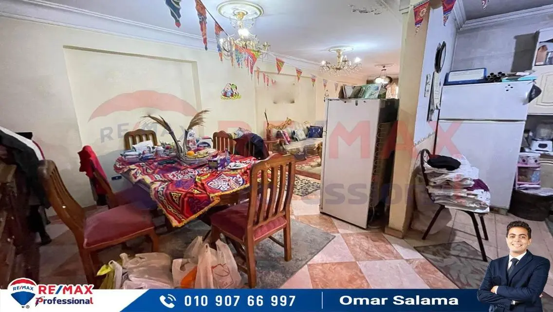 Luxury Apartment with 100 sqm Space Featuring a Balcony and Security Guard