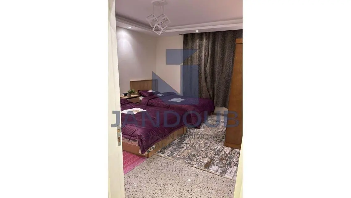 شقة فاخرة مكونة من 3 غرف نوم بحراسة أمنية
