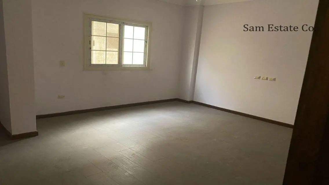 شقة للبيع في منطقة حيوية