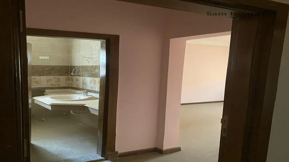 شقة للبيع في منطقة حيوية