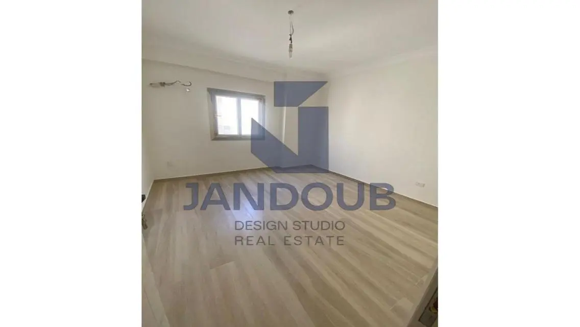 Stunning Apartment in Platinum at a Great Price