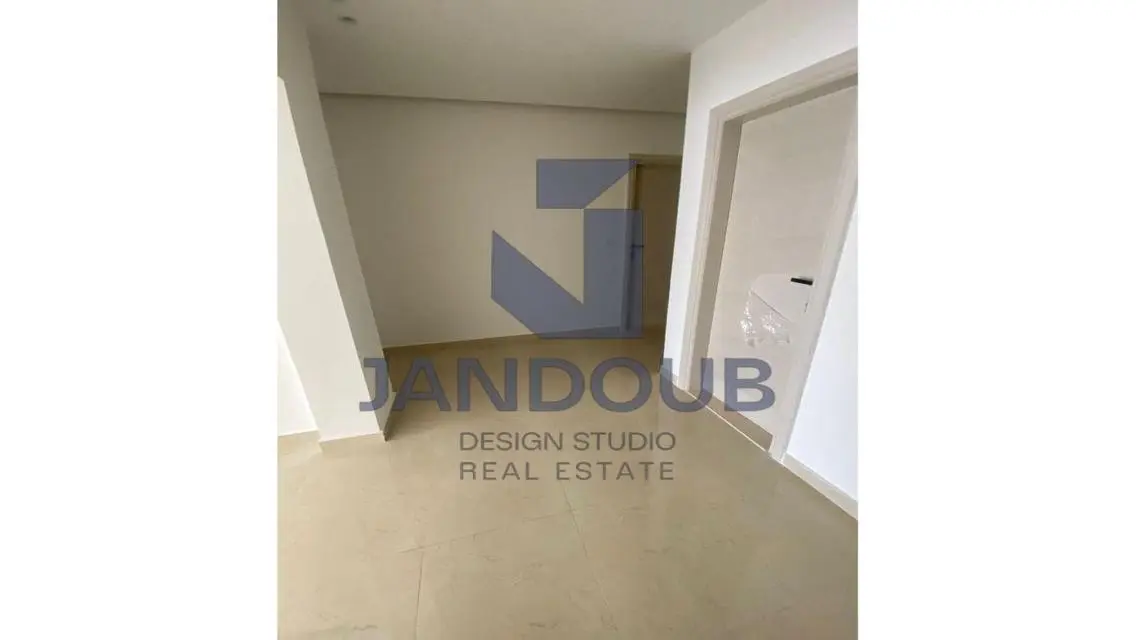 Stunning Apartment in Platinum at a Great Price