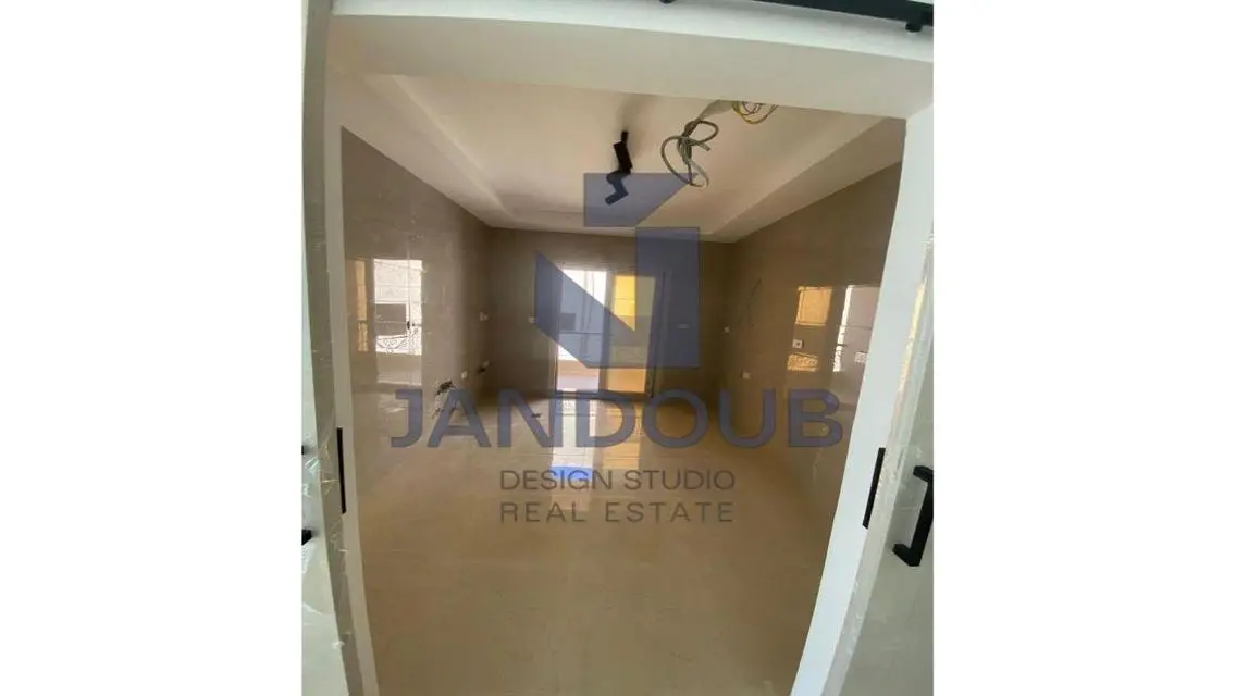 Stunning Apartment in Platinum at a Great Price