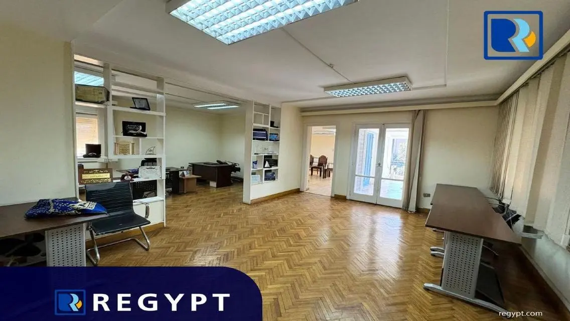 شقة مميزة للإيجار بمساحة 250 متر