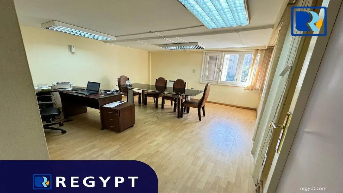 شقة مميزة للإيجار بمساحة 250 متر