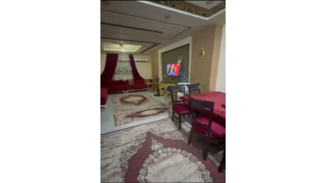 شقة رائعة على المعلم الرئيسي