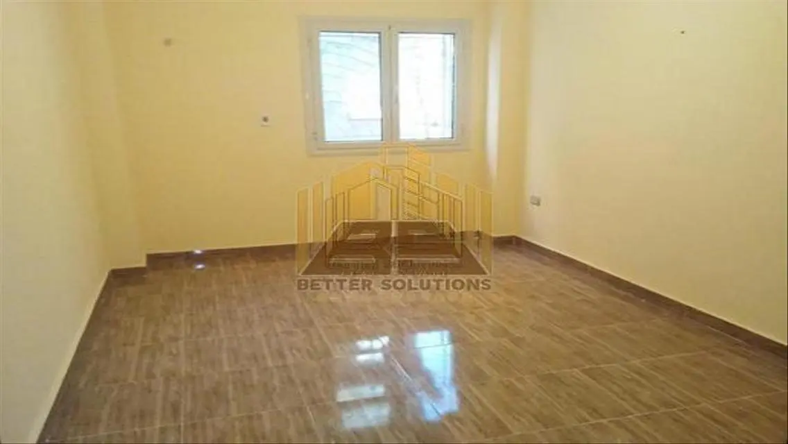 Spacious Apartment Overlooking a Major Landmark