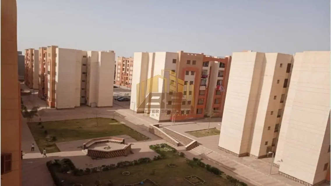 شقه للبيع في حي الكرامه العبور الجديدة