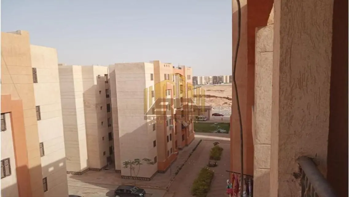 شقه للبيع في حي الكرامه العبور الجديدة