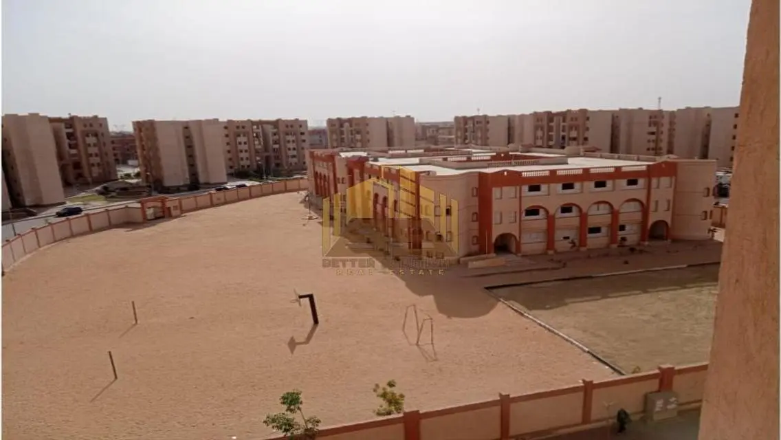 شقه للبيع في حي الكرامه العبور الجديدة